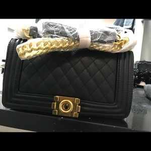 Black purse brand new classic chic